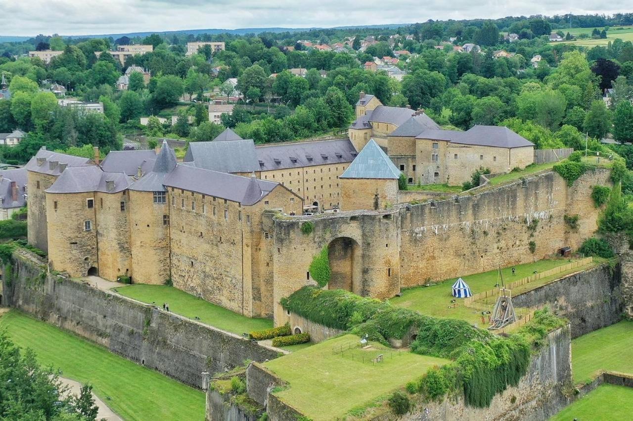 La Chambre D'Angele Sedan Exterior photo