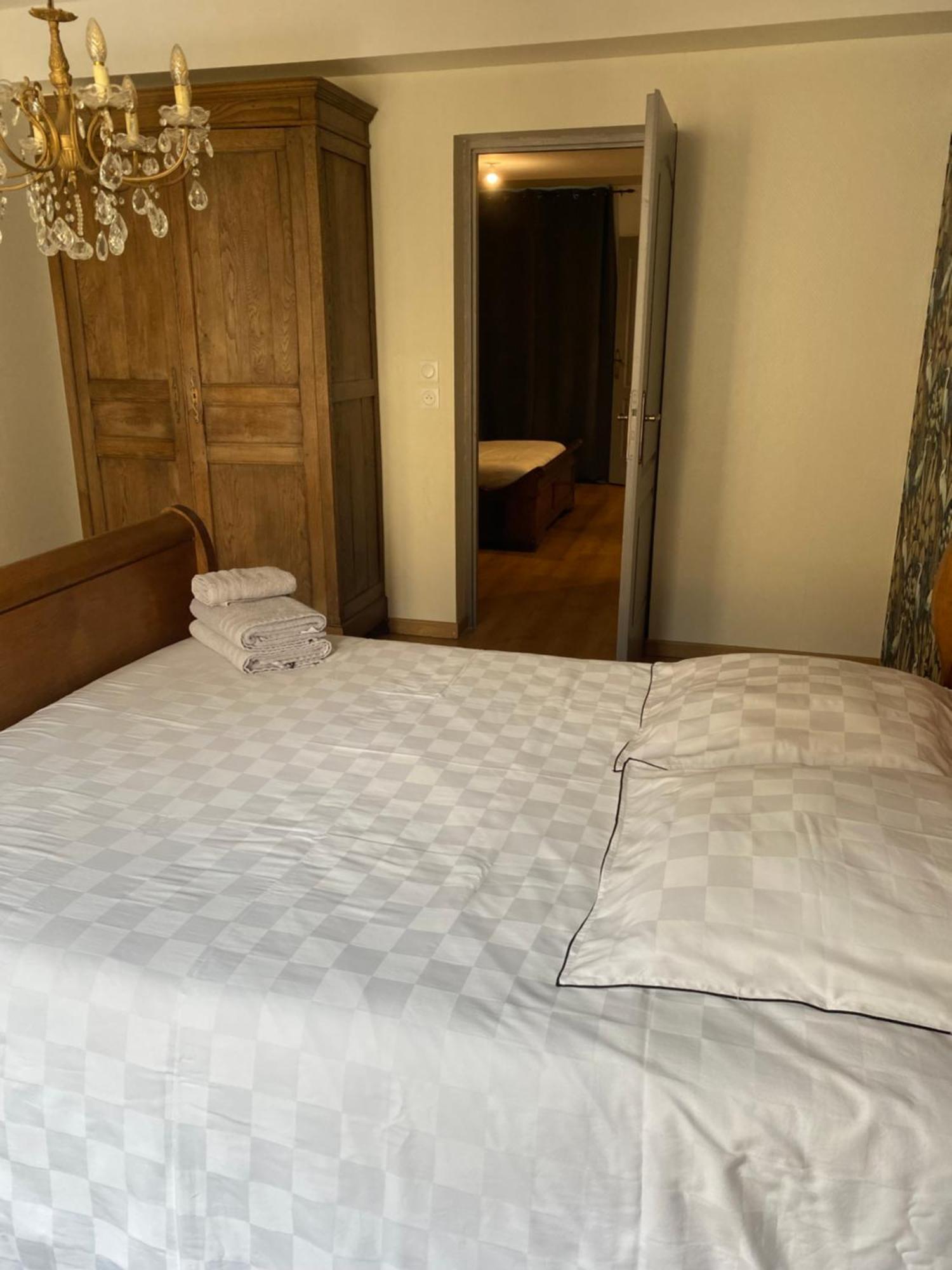 La Chambre D'Angele Sedan Exterior photo